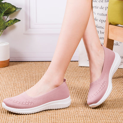 Beijing cloth shoes women's foreign trade flat-bottomed flying woven shoes women's spring and autumn one-foot shoes for middle-aged and elderly mothers