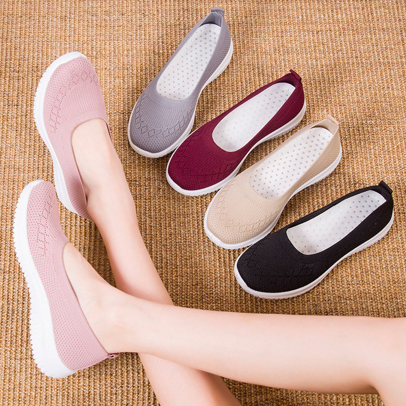 Beijing cloth shoes women's foreign trade flat-bottomed flying woven shoes women's spring and autumn one-foot shoes for middle-aged and elderly mothers